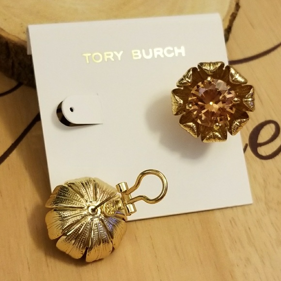 Tory Burch Leah flower earrings - Picture 2 of 5